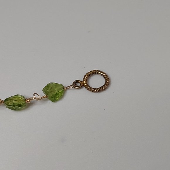 Very Pretty Vintage Green Glass And Gold Tone Wire Necklace 16 Inches Long - Picture 7 of 11